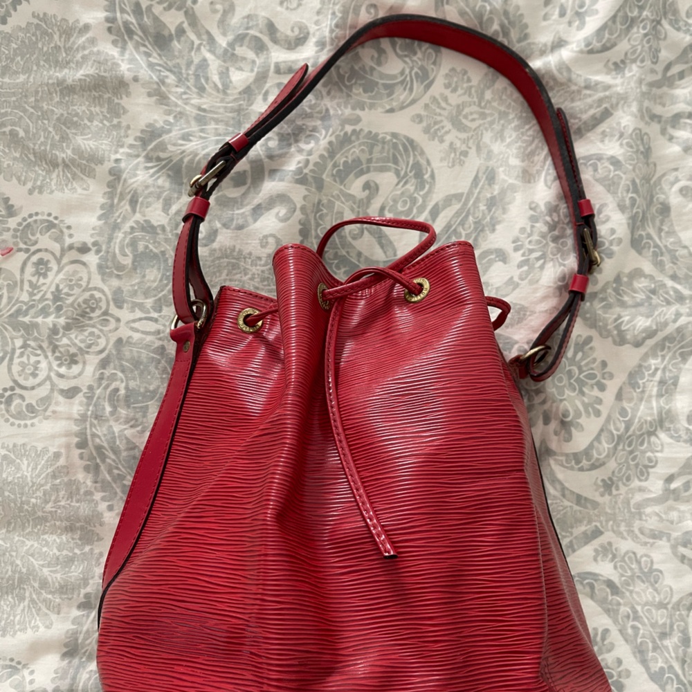 Louis Vuitton Red Epi Leather Noe Shoulder Bag